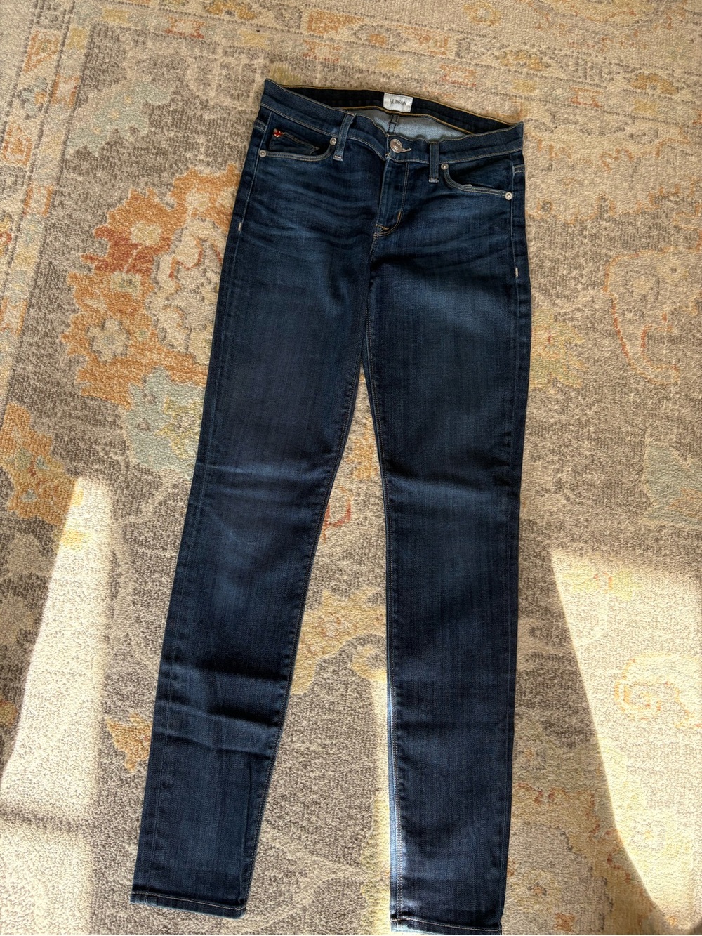 Hudson Nico mid-rise Skinny Jeans in Dark blue 26 x 30 (like new)